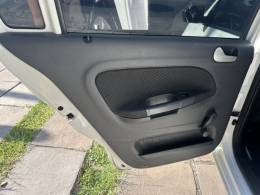 VOLKSWAGEN - VOYAGE - 2015/2015 - Branca - R$ 33.500,00