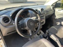 VOLKSWAGEN - VOYAGE - 2015/2015 - Branca - R$ 33.500,00