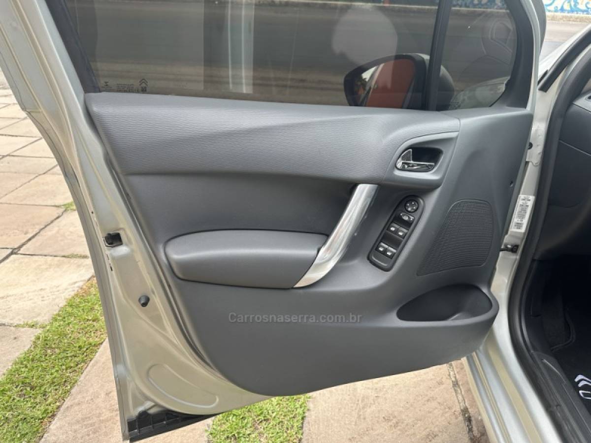 CITROËN - C3 - 2015/2015 - Prata - R$ 38.800,00