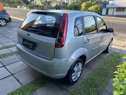 FORD - FIESTA - 2014/2014 - Prata - R$ 36.900,00