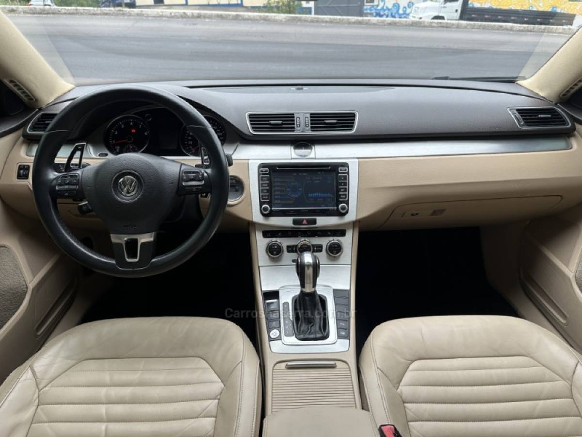 VOLKSWAGEN - PASSAT VARIANT - 2014/2014 - Branca - R$ 84.900,00