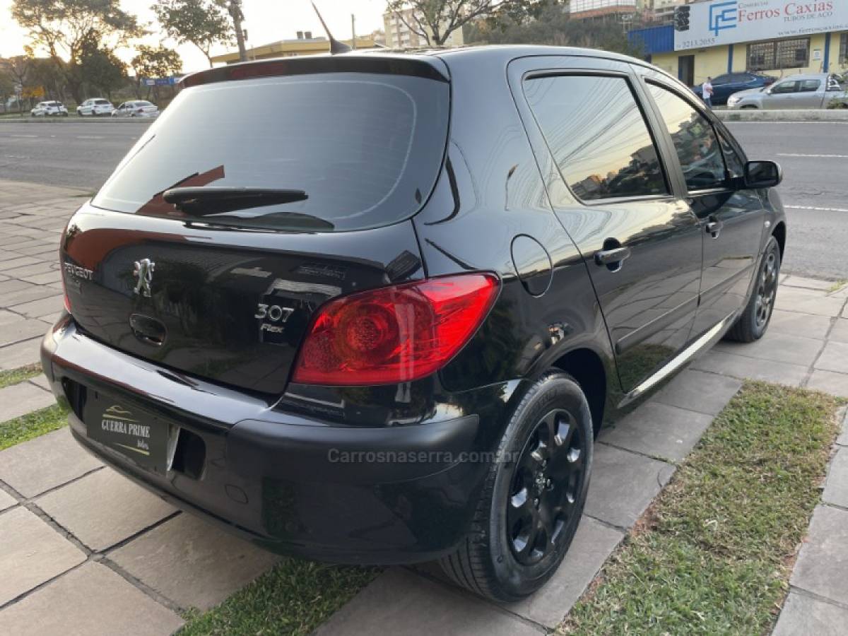 PEUGEOT - 307 - 2008/2008 - Preta - R$ 27.900,00