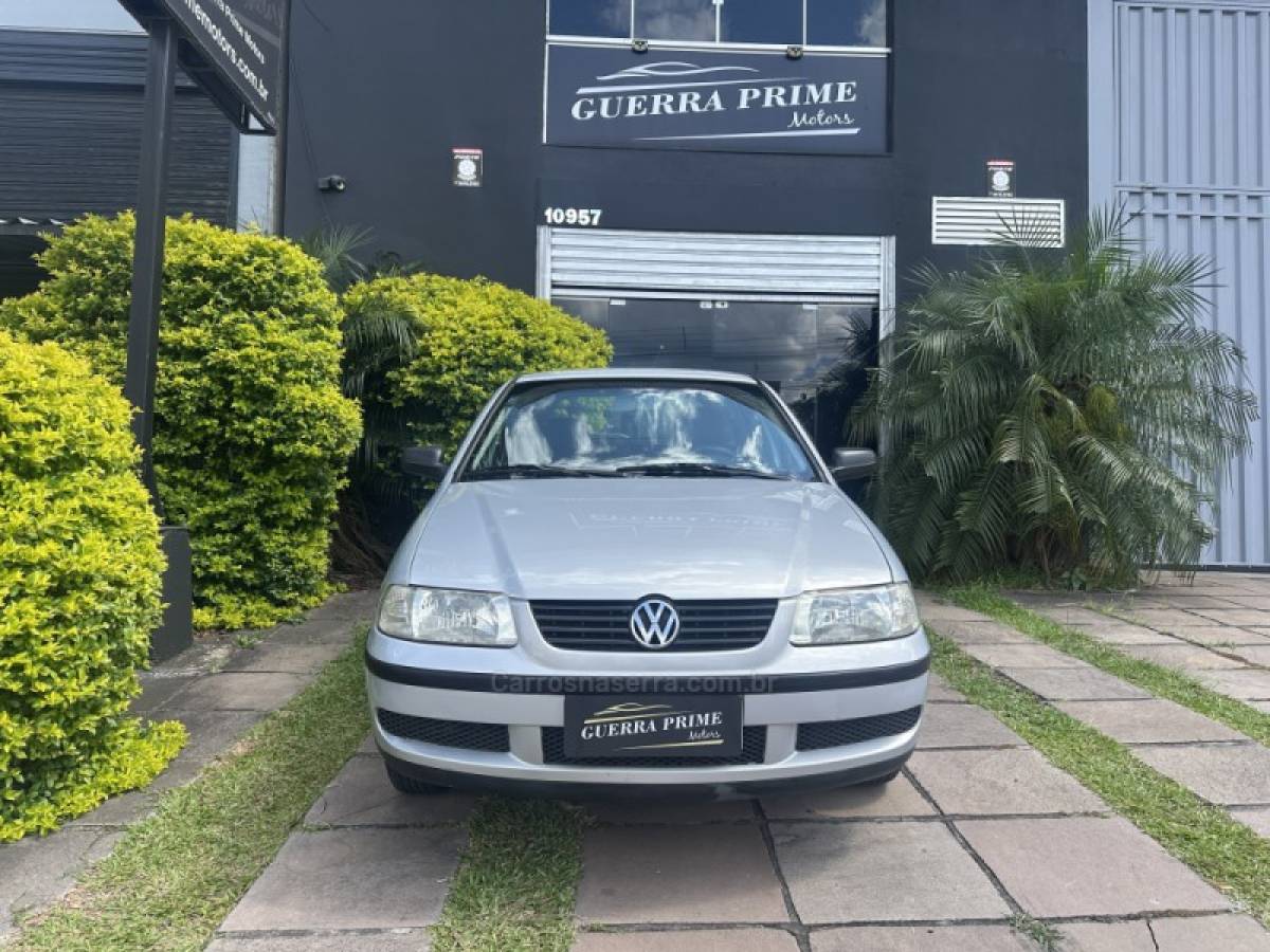 VOLKSWAGEN - GOL - 2004/2004 - Prata - R$ 16.900,00