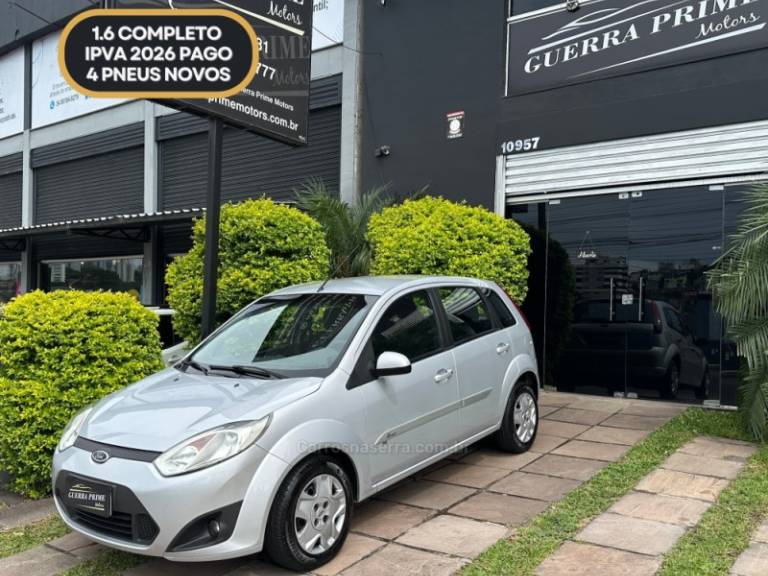 FORD - FIESTA - 2014/2014 - Prata - R$ 36.900,00