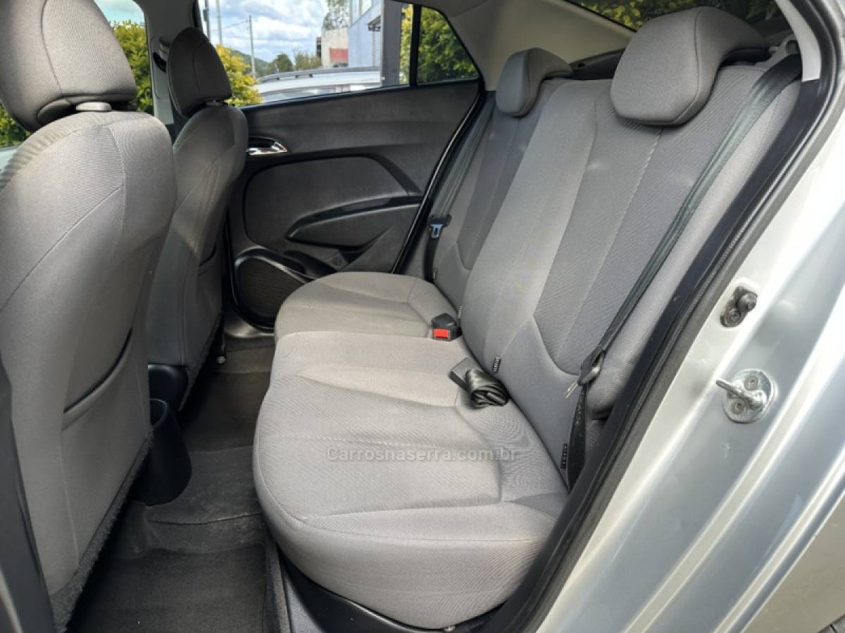 HYUNDAI - HB20S - 2015/2015 - Prata - R$ 52.800,00