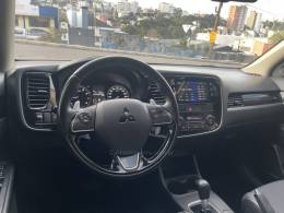 MITSUBISHI - OUTLANDER - 2016/2016 - Prata - R$ 88.800,00