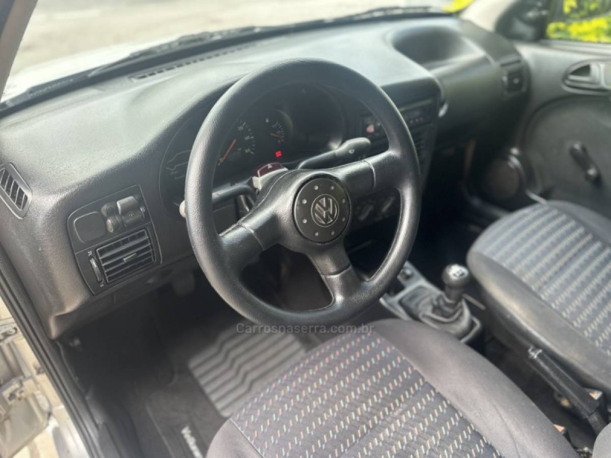 VOLKSWAGEN - GOL - 2004/2004 - Prata - R$ 16.900,00