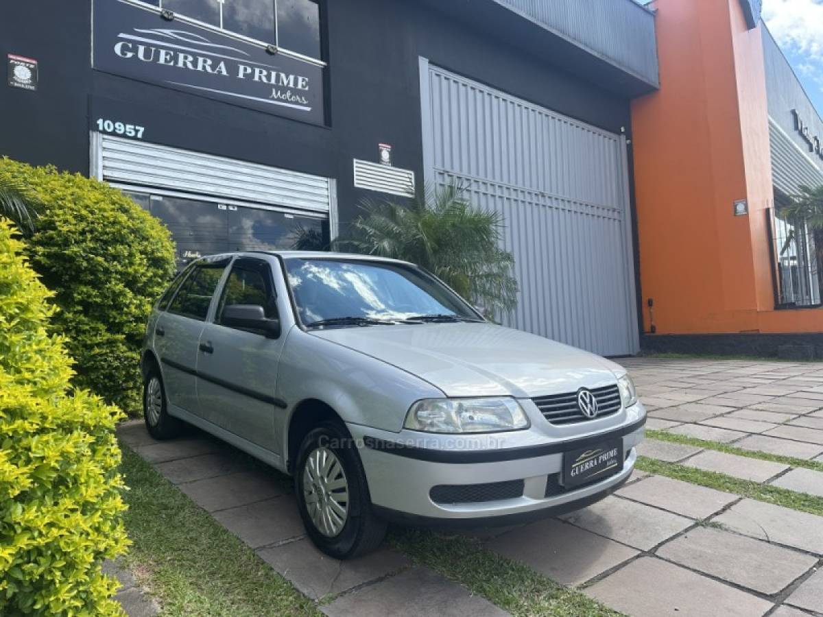 VOLKSWAGEN - GOL - 2004/2004 - Prata - R$ 16.900,00