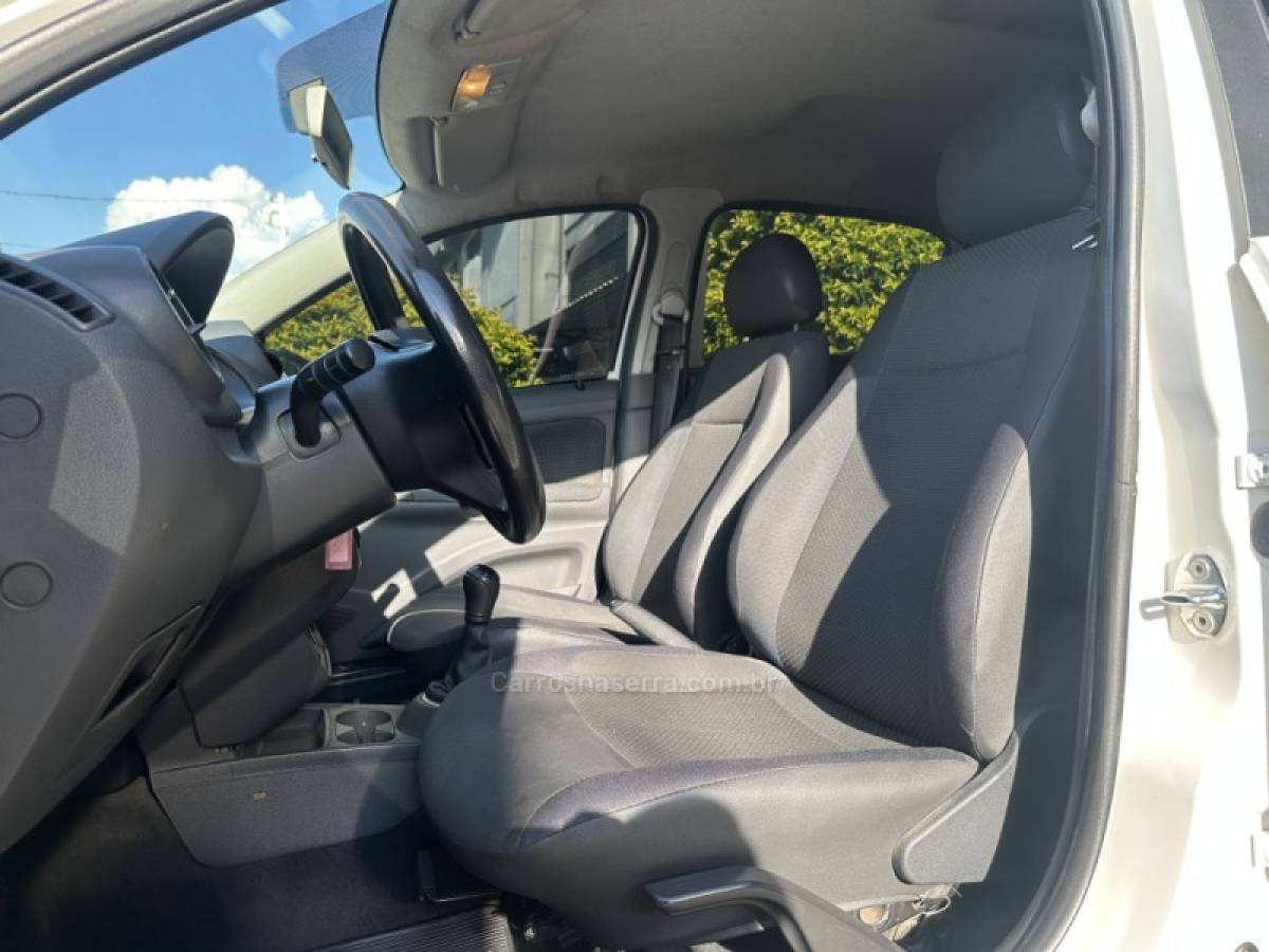 VOLKSWAGEN - VOYAGE - 2015/2015 - Branca - R$ 33.500,00