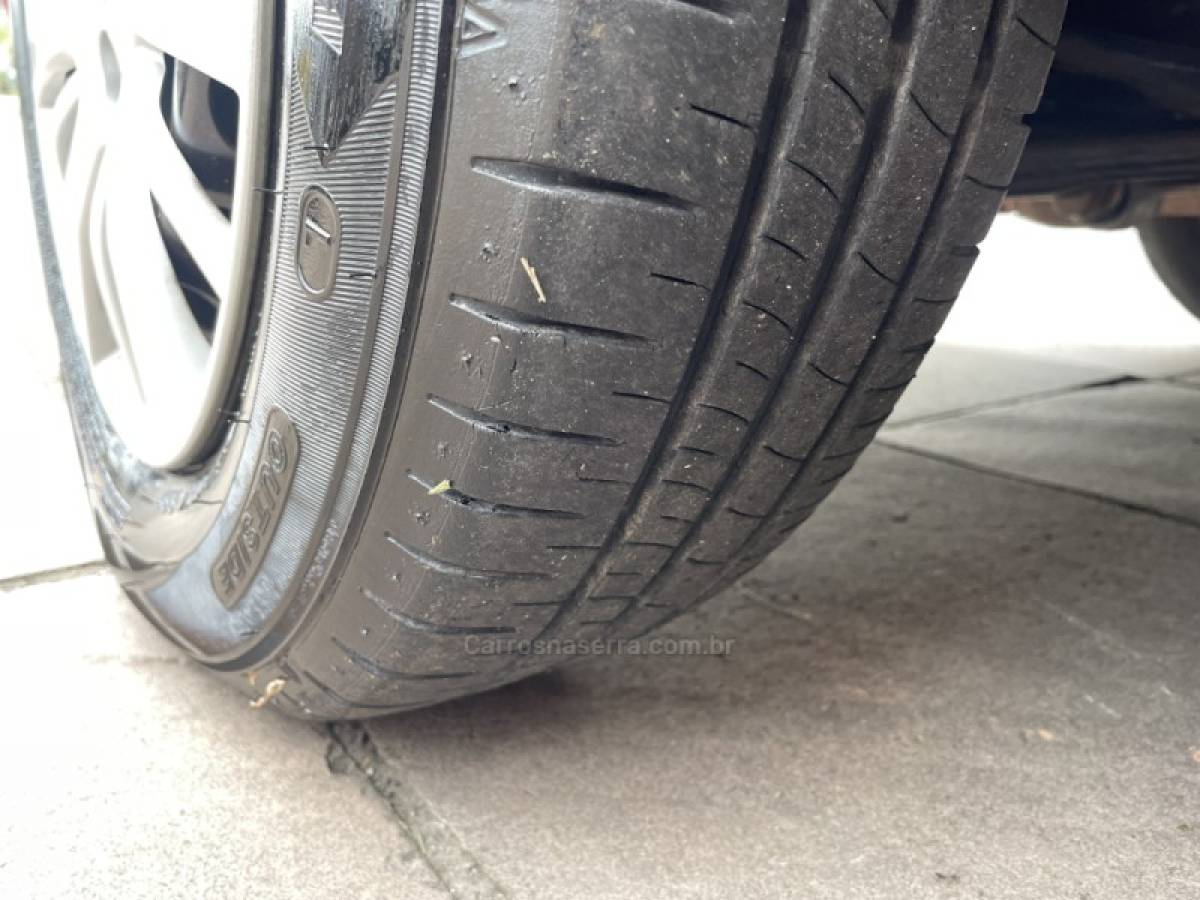 FIAT - PALIO - 2016/2016 - Vermelha - R$ 42.900,00