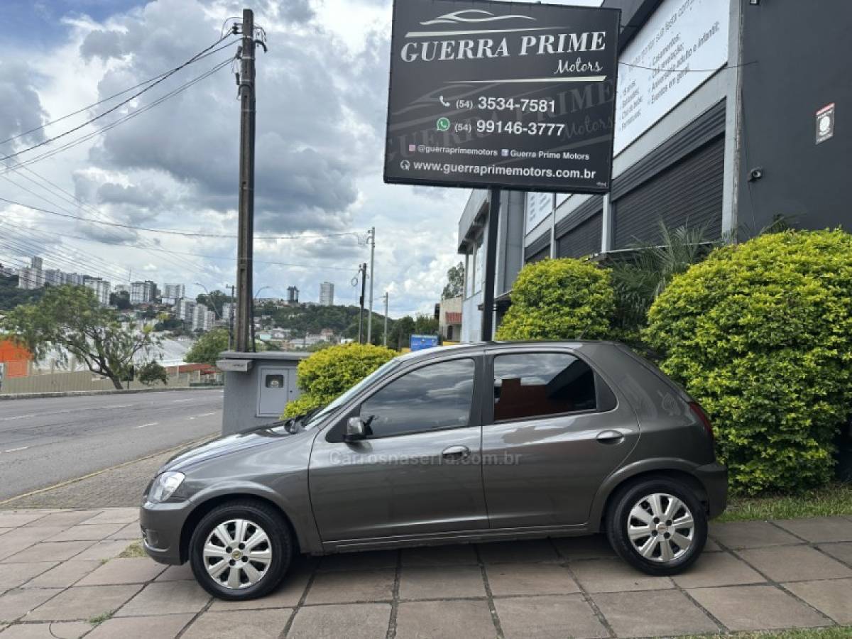 CHEVROLET - CELTA - 2015/2015 - Cinza - R$ 35.800,00