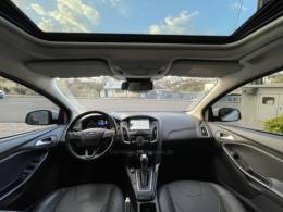 FORD - FOCUS - 2016/2016 - Branca - R$ 67.900,00