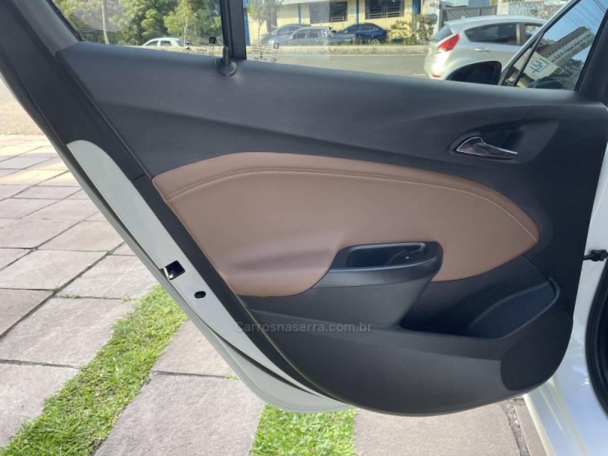 CHEVROLET - CRUZE - 2021/2021 - Branca - R$ 122.900,00