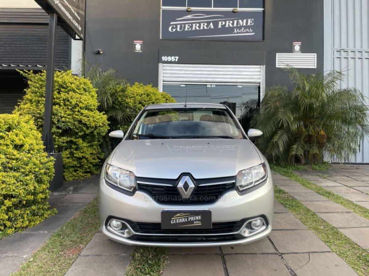 RENAULT - LOGAN - 2015/2015 - Prata - R$ 44.900,00