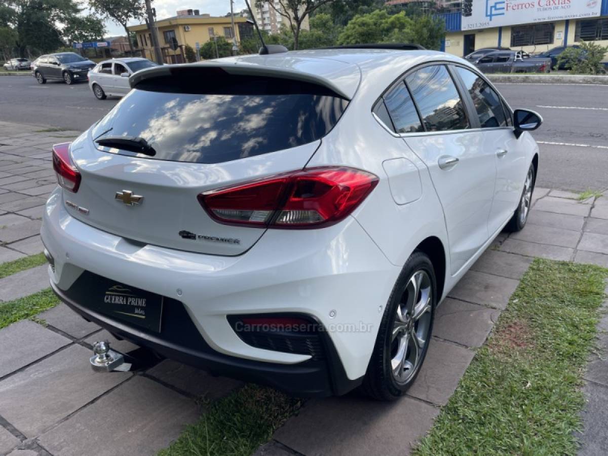 CHEVROLET - CRUZE - 2021/2021 - Branca - R$ 122.900,00