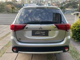 MITSUBISHI - OUTLANDER - 2016/2016 - Prata - R$ 88.800,00