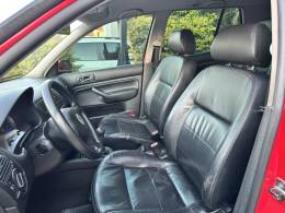 VOLKSWAGEN - GOLF - 2005/2005 - Vermelha - R$ 29.300,00