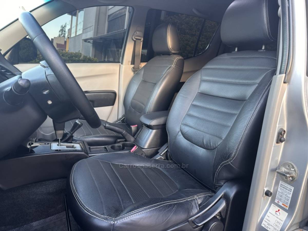 MITSUBISHI - L200 TRITON - 2015/2015 - Prata - R$ 120.900,00