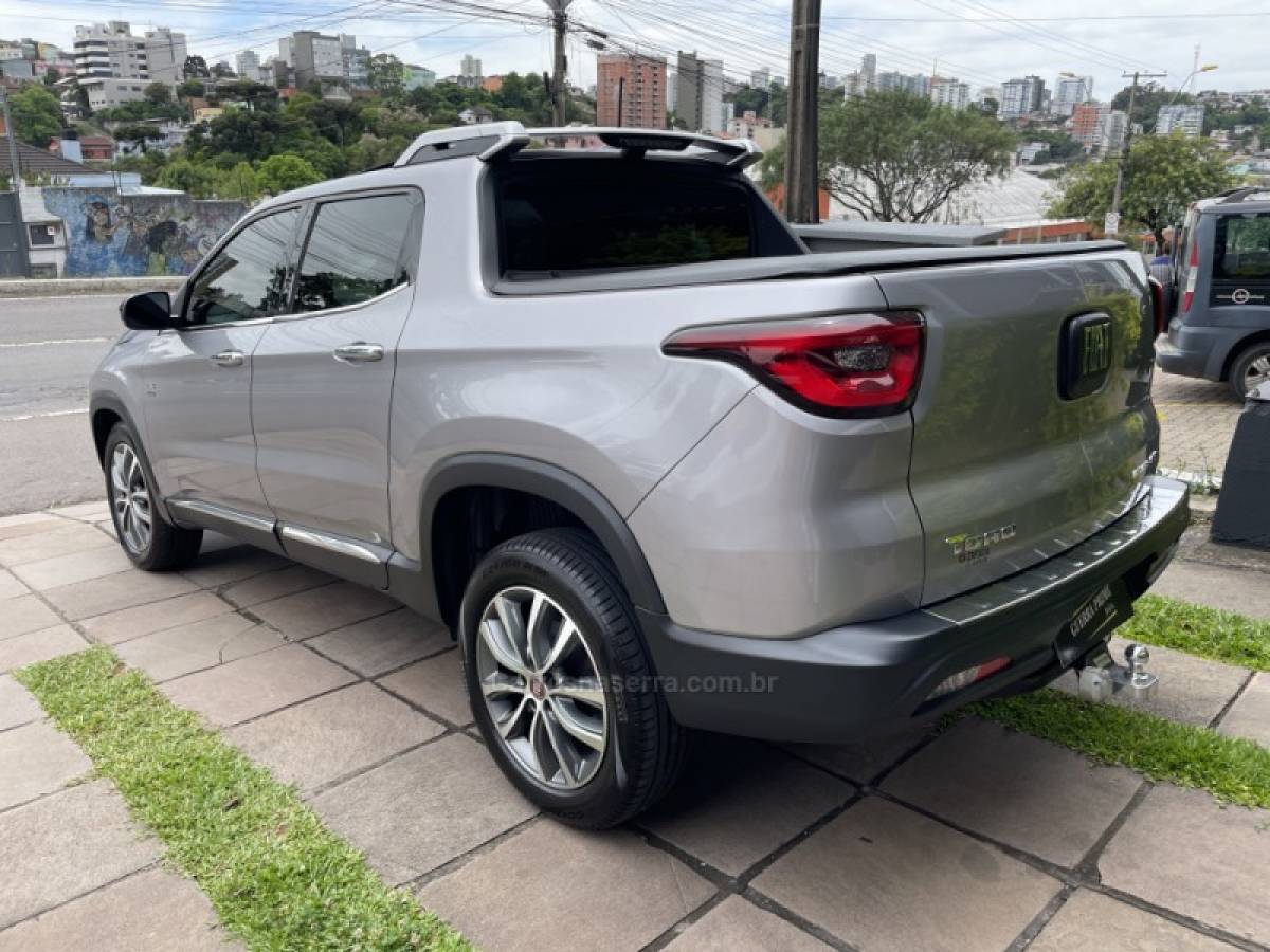 FIAT - TORO - 2020/2020 - Prata - R$ 120.900,00