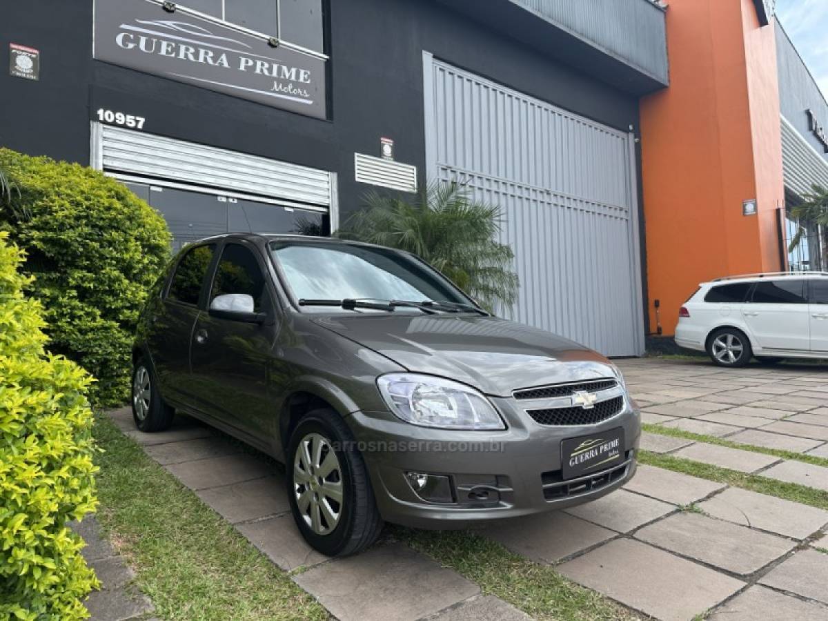 CHEVROLET - CELTA - 2015/2015 - Cinza - R$ 35.800,00