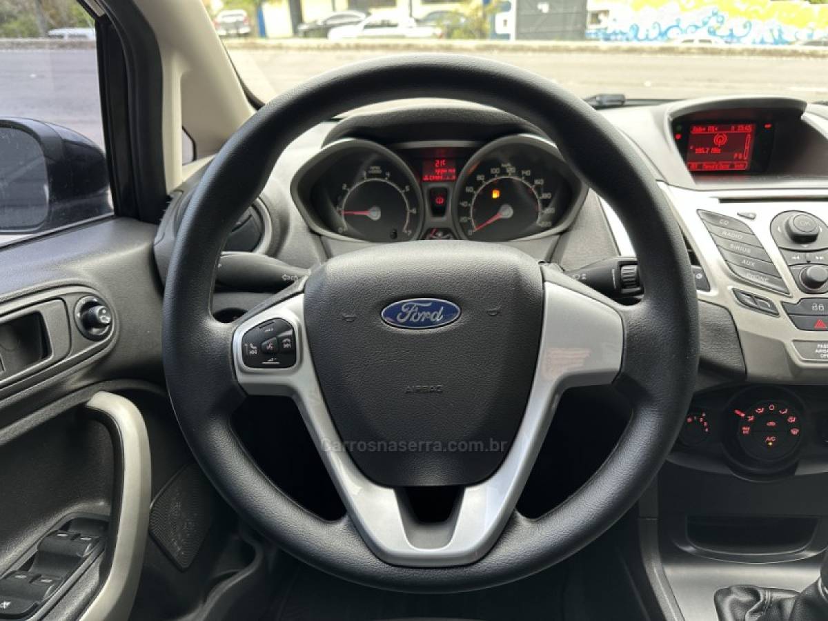 FORD - FIESTA - 2013/2013 - Preta - R$ 44.900,00