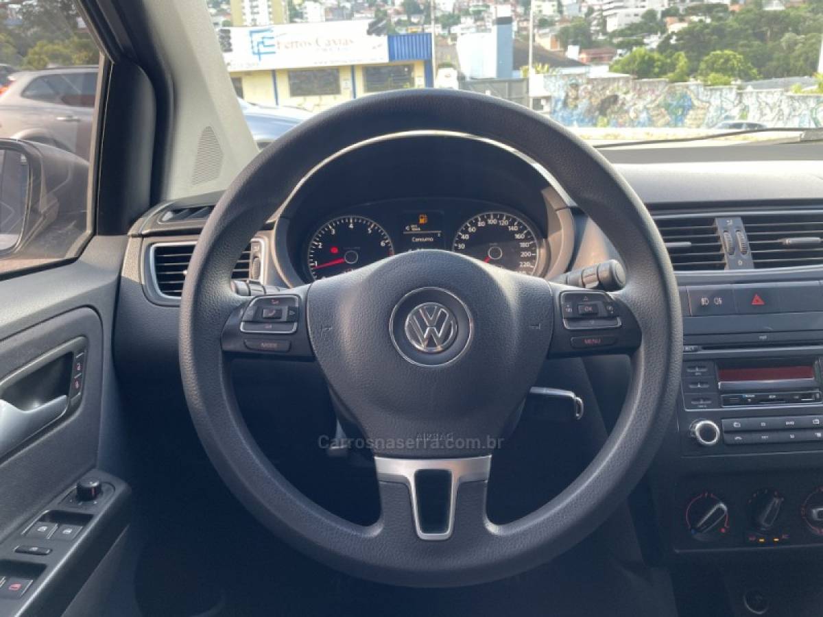 VOLKSWAGEN - SPACE CROSS - 2012/2012 - Prata - R$ 41.900,00