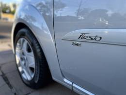 FORD - FIESTA - 2014/2014 - Prata - R$ 36.900,00