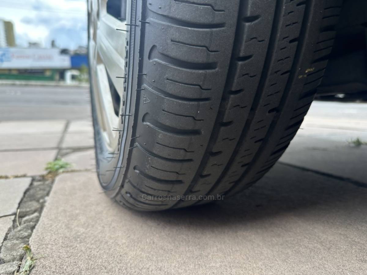 CHEVROLET - CELTA - 2015/2015 - Cinza - R$ 35.800,00