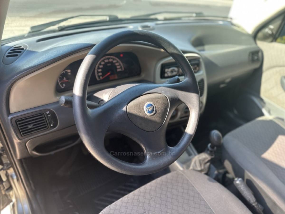 FIAT - SIENA - 2006/2006 - Cinza - R$ 17.900,00