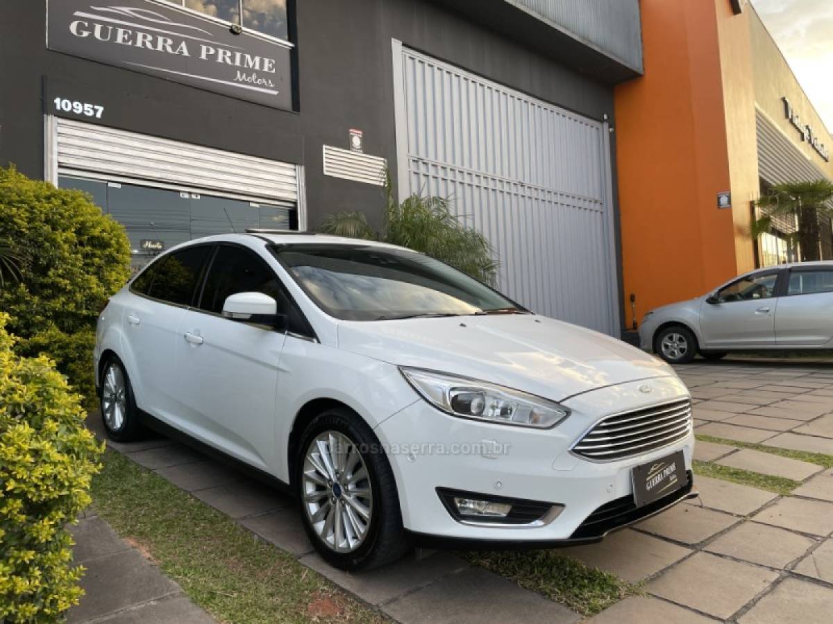 FORD - FOCUS - 2016/2016 - Branca - R$ 67.900,00