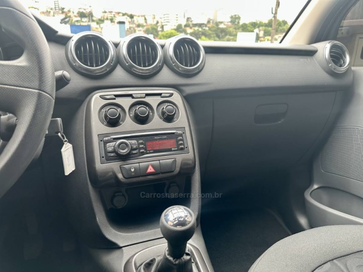 CITROËN - C3 - 2015/2015 - Prata - R$ 38.800,00