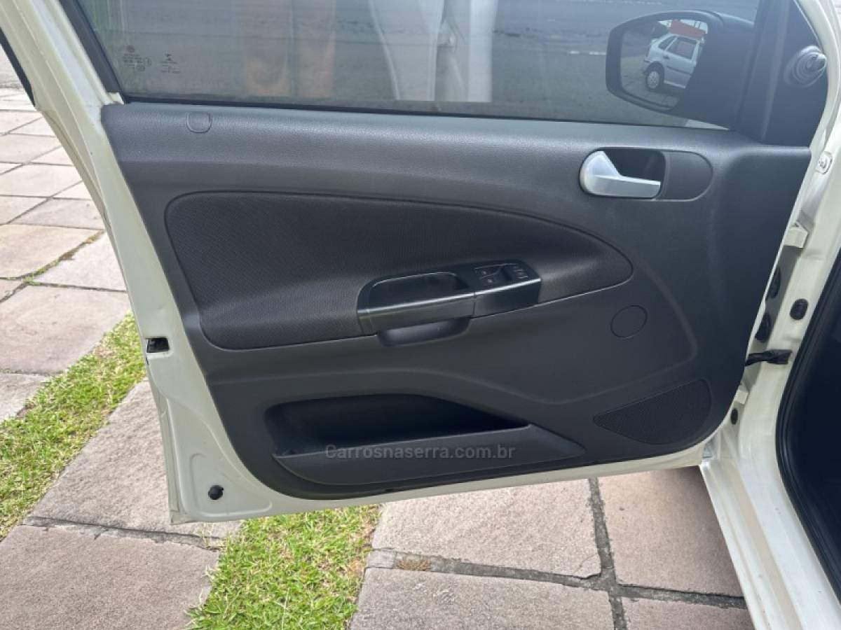 VOLKSWAGEN - GOL - 2017/2017 - Branca - R$ 46.900,00