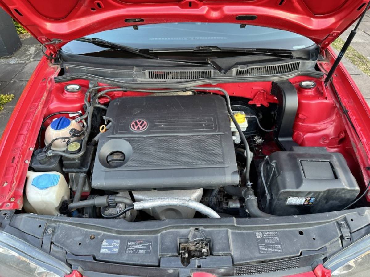 VOLKSWAGEN - GOLF - 2005/2005 - Vermelha - R$ 29.300,00