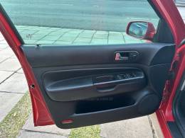 VOLKSWAGEN - GOLF - 2005/2005 - Vermelha - R$ 29.300,00
