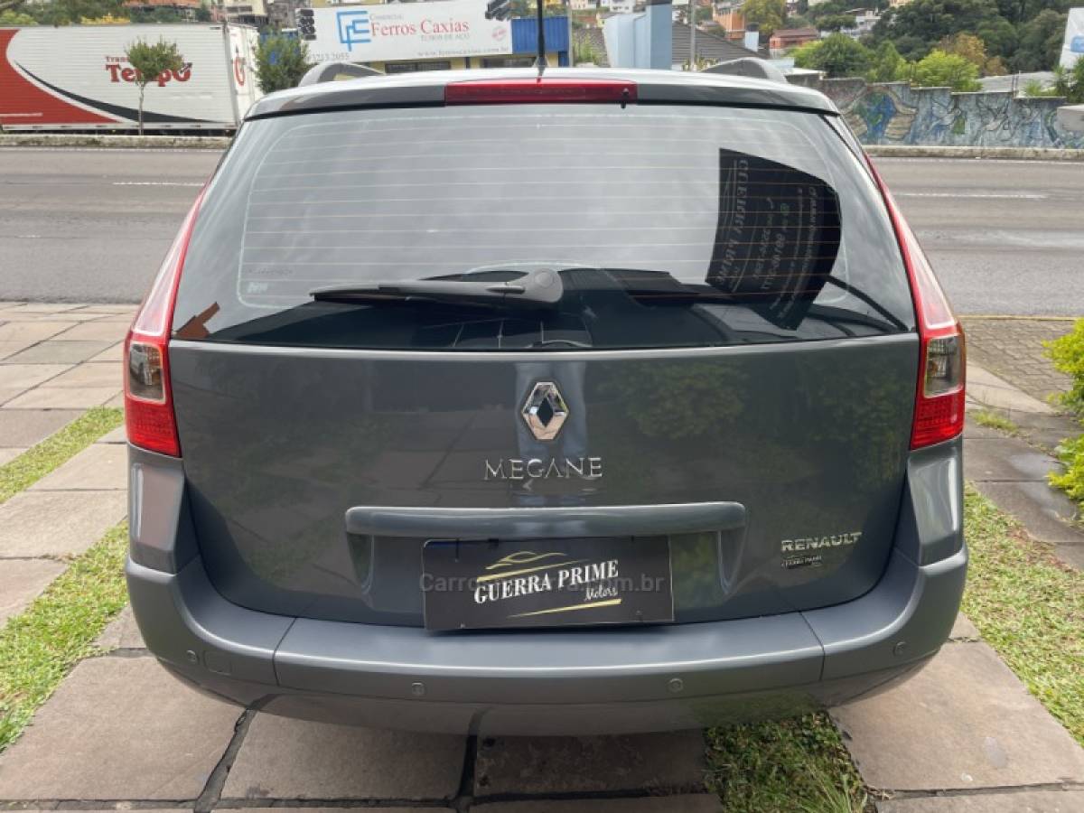 RENAULT - MÉGANE - 2013/2013 - Cinza - R$ 39.900,00