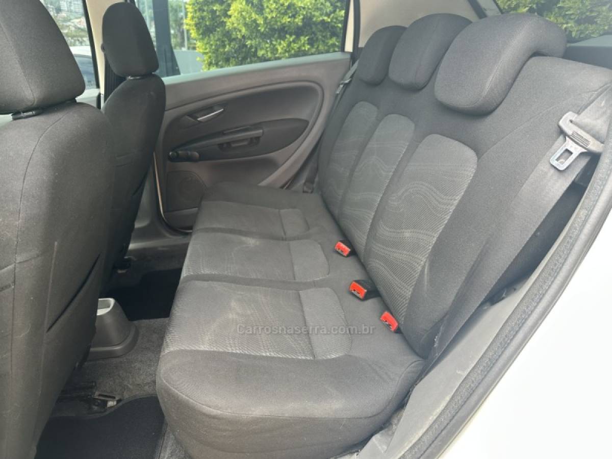 FIAT - PUNTO - 2008/2008 - Branca - R$ 33.900,00