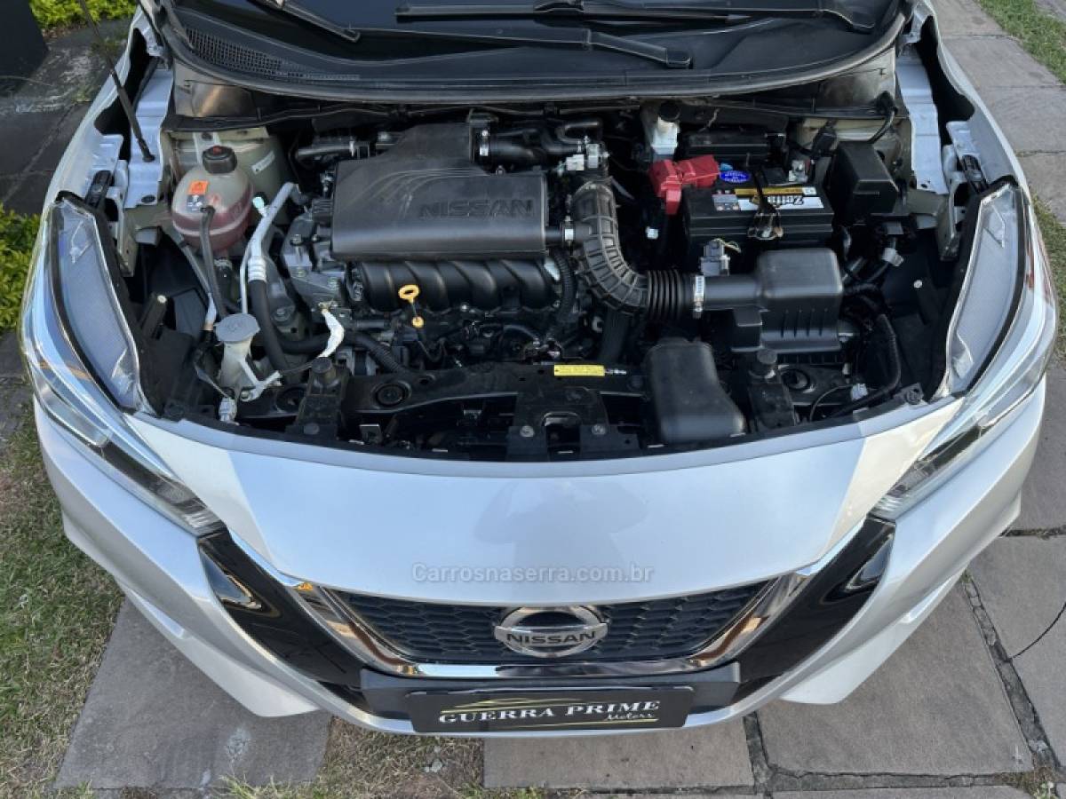 NISSAN - VERSA - 2021/2021 - Prata - R$ 78.800,00