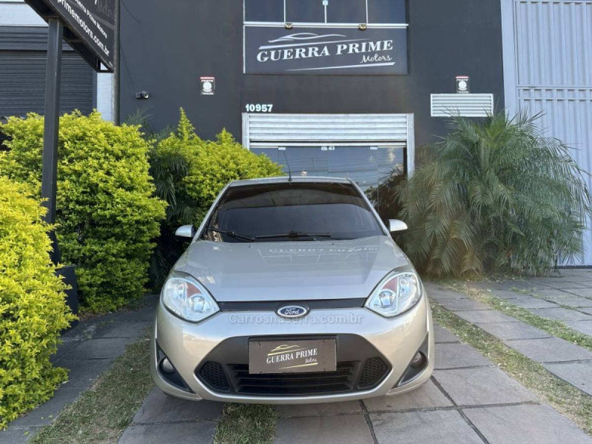 FORD - FIESTA - 2011/2011 - Prata - R$ 29.900,00