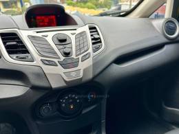 FORD - FIESTA - 2013/2013 - Preta - R$ 44.900,00