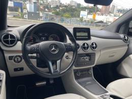MERCEDES-BENZ - B 200 - 2014/2014 - Cinza - R$ 72.900,00