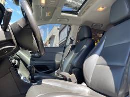 CHEVROLET - TRACKER - 2019/2019 - Prata - R$ 94.800,00