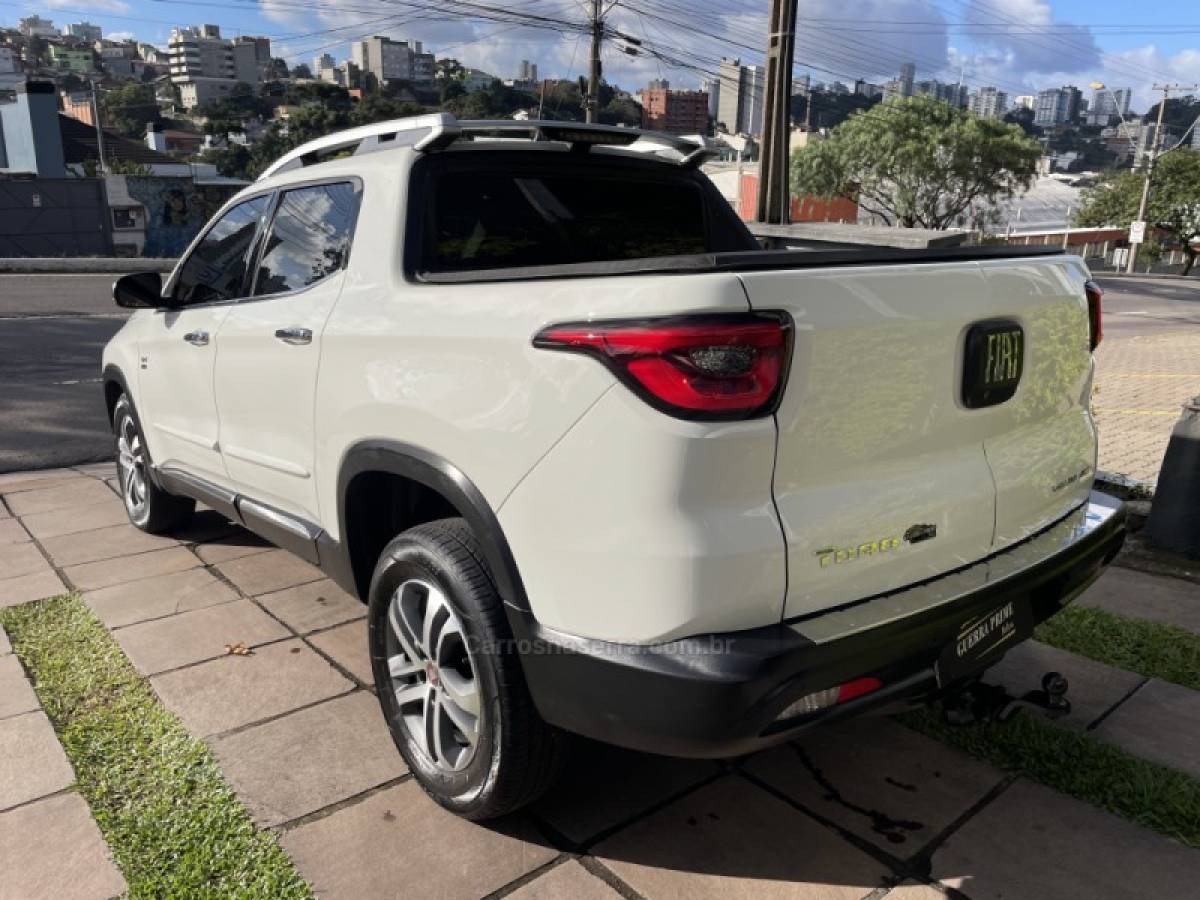 FIAT - TORO - 2018/2018 - Branca - R$ 112.900,00