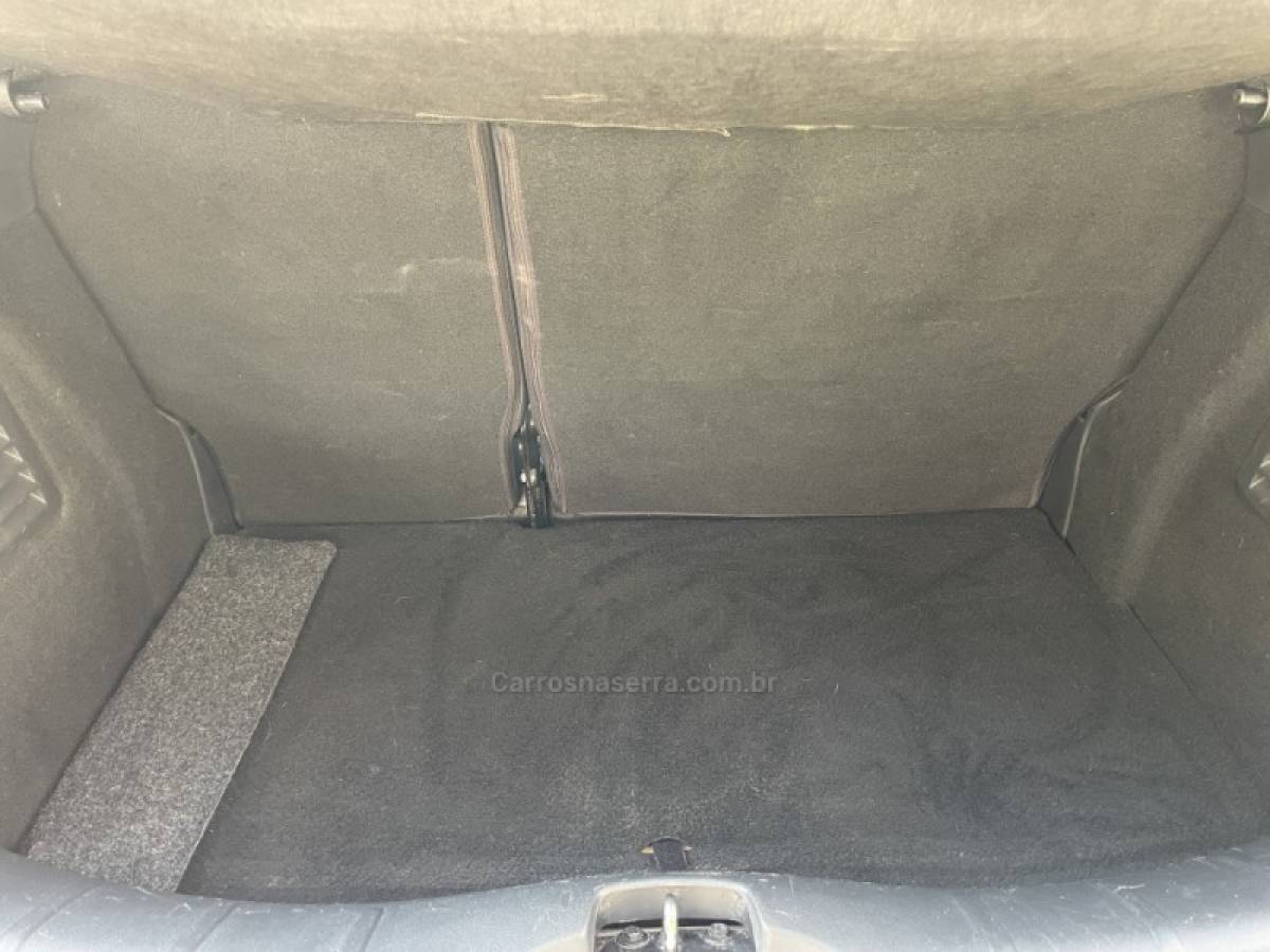 CITROËN - C3 - 2013/2013 - Prata - R$ 38.800,00