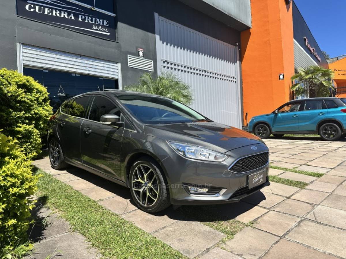 FORD - FOCUS - 2018/2018 - Cinza - R$ 78.800,00