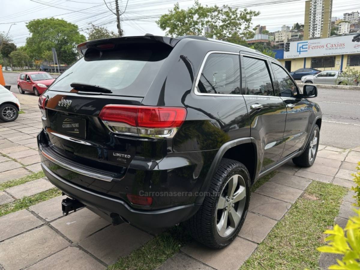 JEEP - GRAND CHEROKEE - 2015/2015 - Preta - R$ 95.900,00