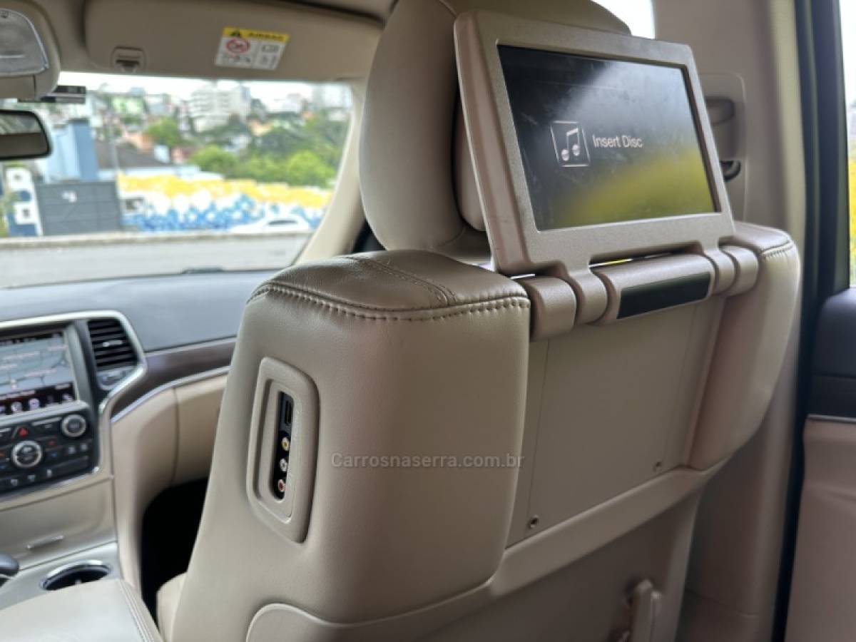 JEEP - GRAND CHEROKEE - 2015/2015 - Preta - R$ 95.900,00