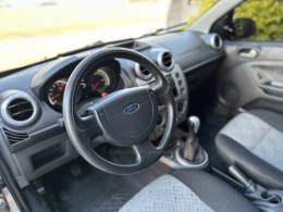 FORD - FIESTA - 2011/2011 - Prata - R$ 29.900,00