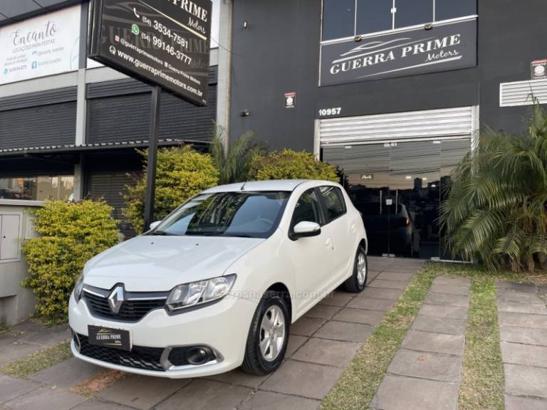 RENAULT - SANDERO - 2015/2015 - Branca - R$ 44.900,00